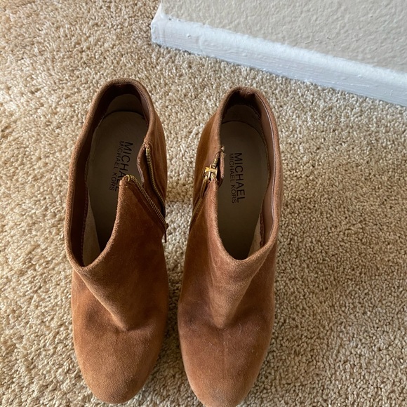 Michael Kors heels - Picture 2 of 2